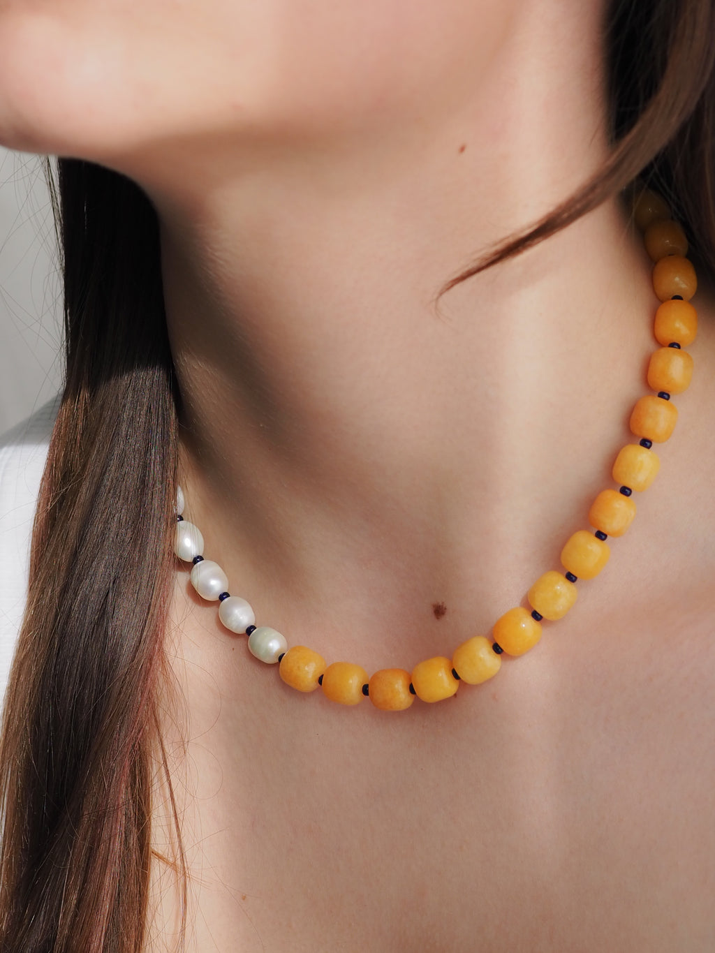 DAISY GLOW – Perlenkette