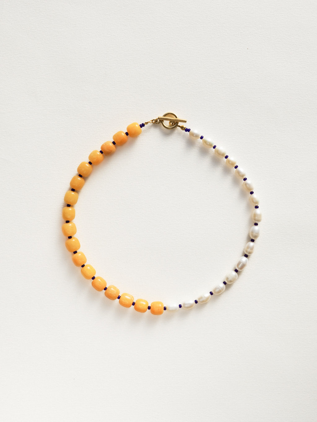 DAISY GLOW – Perlenkette