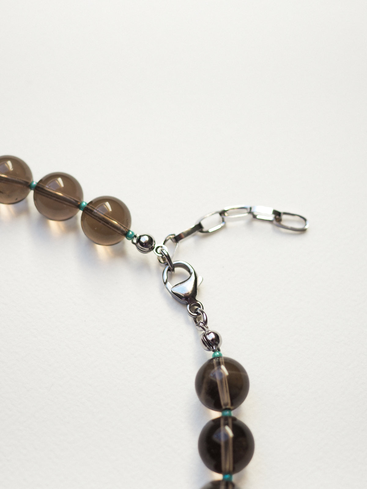 SHADOW GLASS – Perlenkette