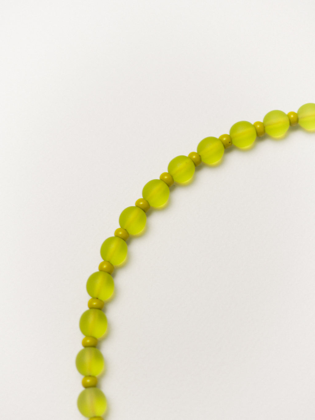 OLIVE 01 – Perlenkette
